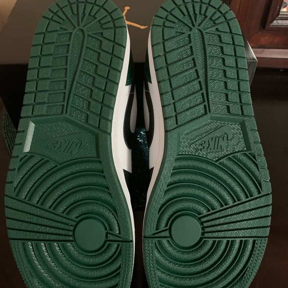New Nike Jordan 1 low main image 4